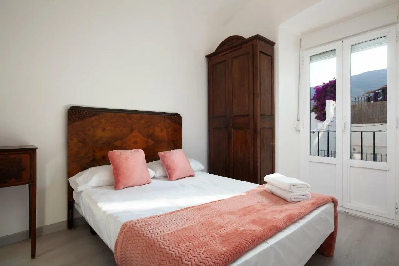 Akira Flats Cadaques Llane Apartment Spain