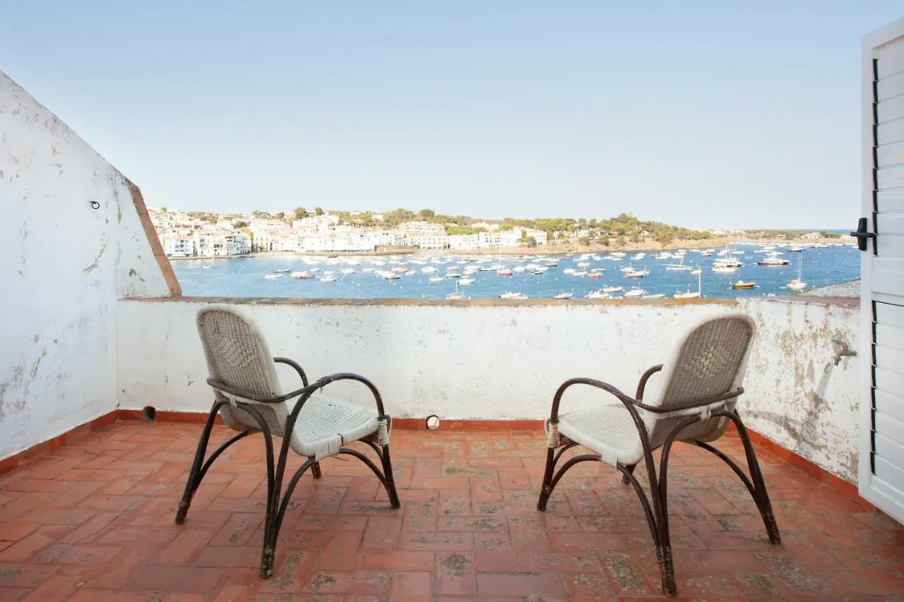 Akira Flats Cadaques Llane Apartment Spain