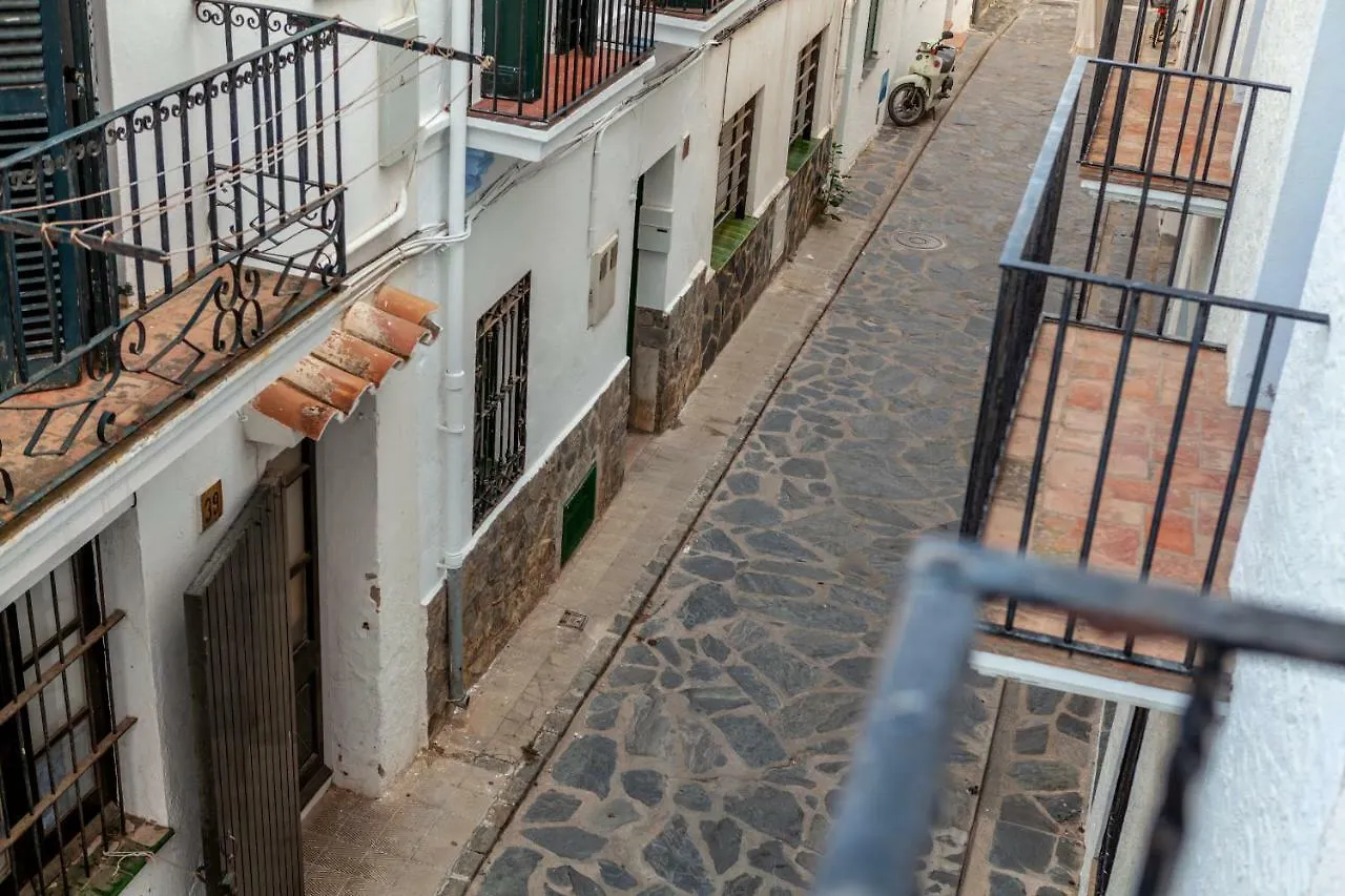 Akira Flats Cadaques Llane Apartment