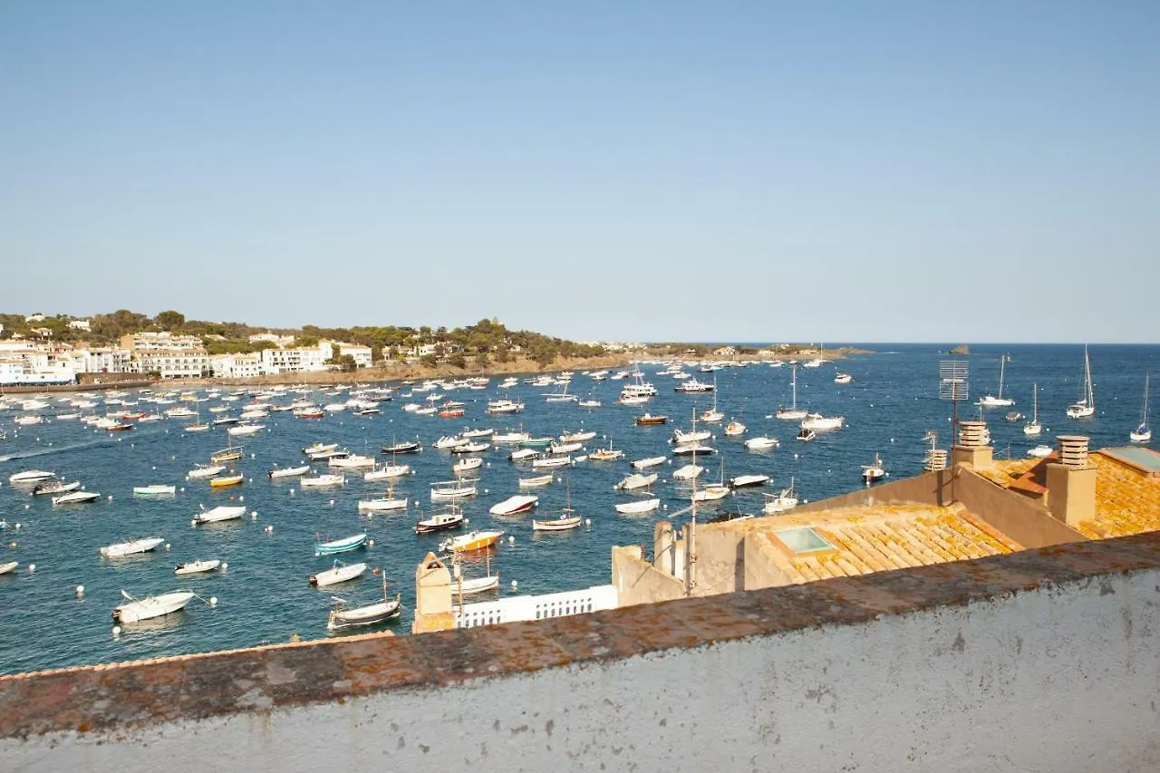 Akira Flats Cadaques Llane Apartment