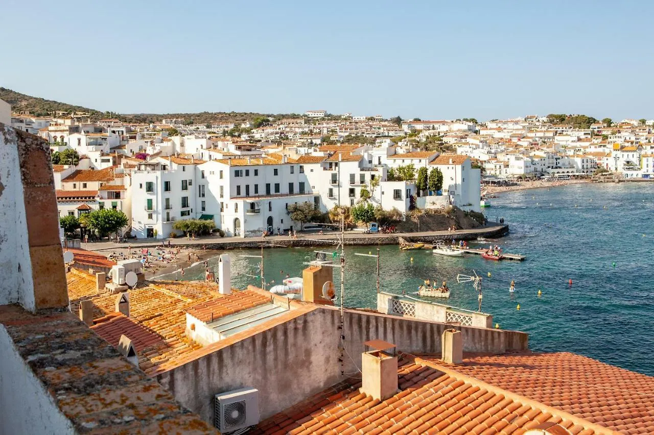 Akira Flats Cadaques Llane Apartment